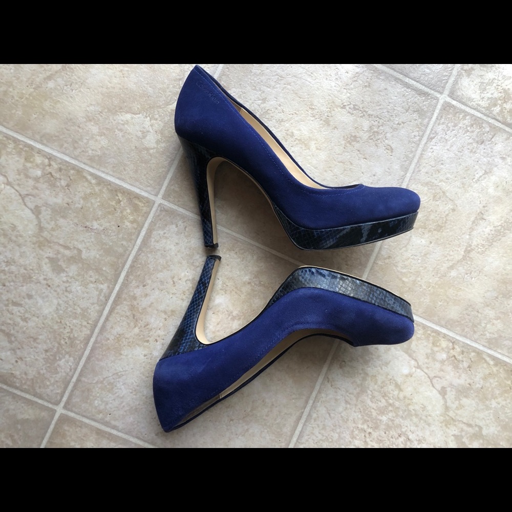 Heels - Picture 2 of 3